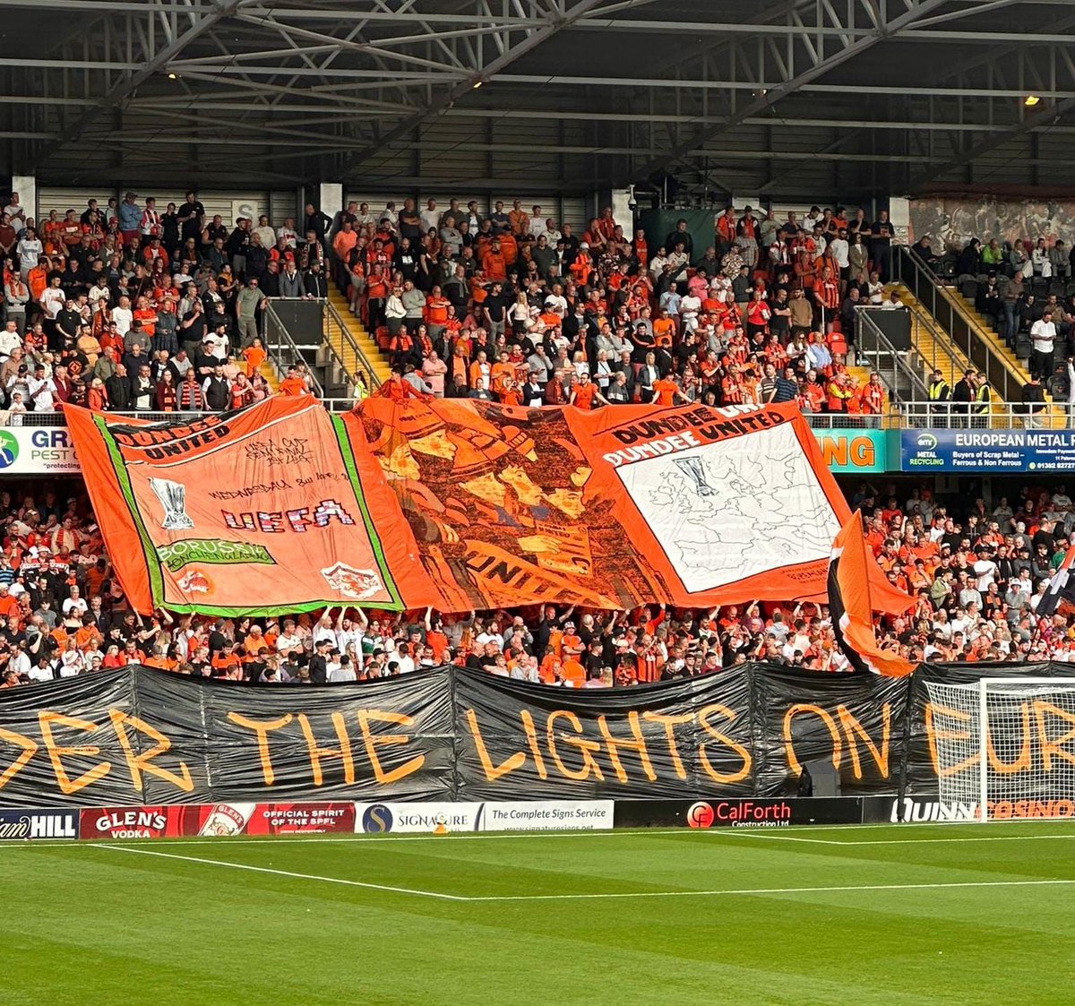 DisplaysDufc's tweet image. ‘Under The Lights On European Nights’ 

24.07.25

📸 @richywiseman