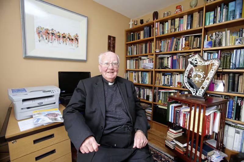 Relatives 4 Justice #NeverGivingUp (@relsforjustice) on Twitter photo Remembering Monsignor Raymond Murray
Former prisoners. Community activists. Public representatives. Bereaved families. The tortured.
A community will pay tribute at 1pm this Friday in St Mary’s College Falls Road
All welcome .<a href="/FeileBelfast/">Féile an Phobail</a> Remembering Monsignor Raymond Murray
Former prisoners. Community activists. Public representatives. Bereaved families. The tortured.
A community will pay tribute at 1pm this Friday in St Mary’s College Falls Road
All welcome .<a href="/FeileBelfast/">Féile an Phobail</a>