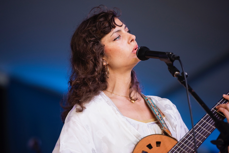 On Friday, <a href="/MissHannahCohen/">Hannah Cohen</a> kicked off <a href="/Newportfolkfest/">Newport Folk Fest</a> - QRO photos: qromag.com/hannah-cohen-n…