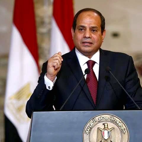 كلنا واثقين فيك وفى كل قرار بتاخدة وعارفين انة فى صالح #مصر.
الضمير المصرى انت بتجسدة فى كل تصرفاتك وكلامك وتوجيهاتك للحكومة والجيش.
واحنا معاك ومع بلدنا للأبد