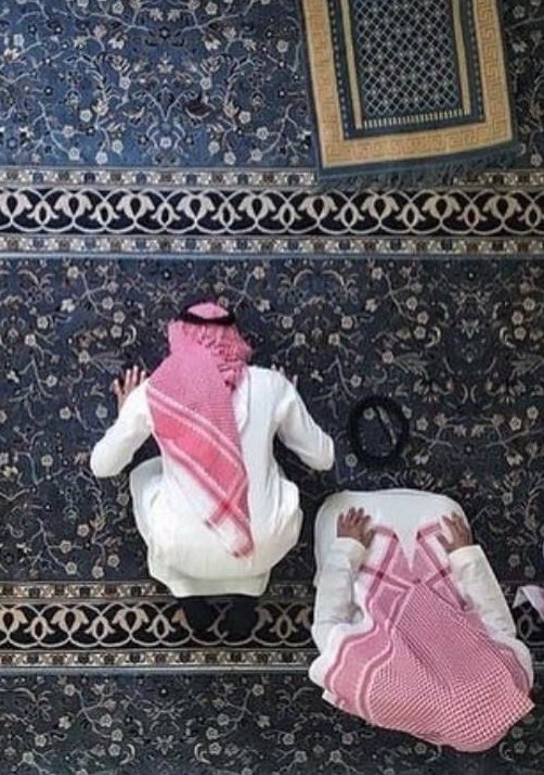 وهمومُ قلبِكَ بالسجـودِ زوالُها
والذنبُ يُغفرُ والمواجعُ تنجلِي
ِ 

ِ 
ِ 
ِ
ِِ 
ِ 
#نبض_الوناسه_للدعم
#قروب_الفرح_للدعم
#قروب_الصقور_للدعم
#مملكة_القوة_للاضافات
#قروبات_البابلي_للاضافات 
ِ