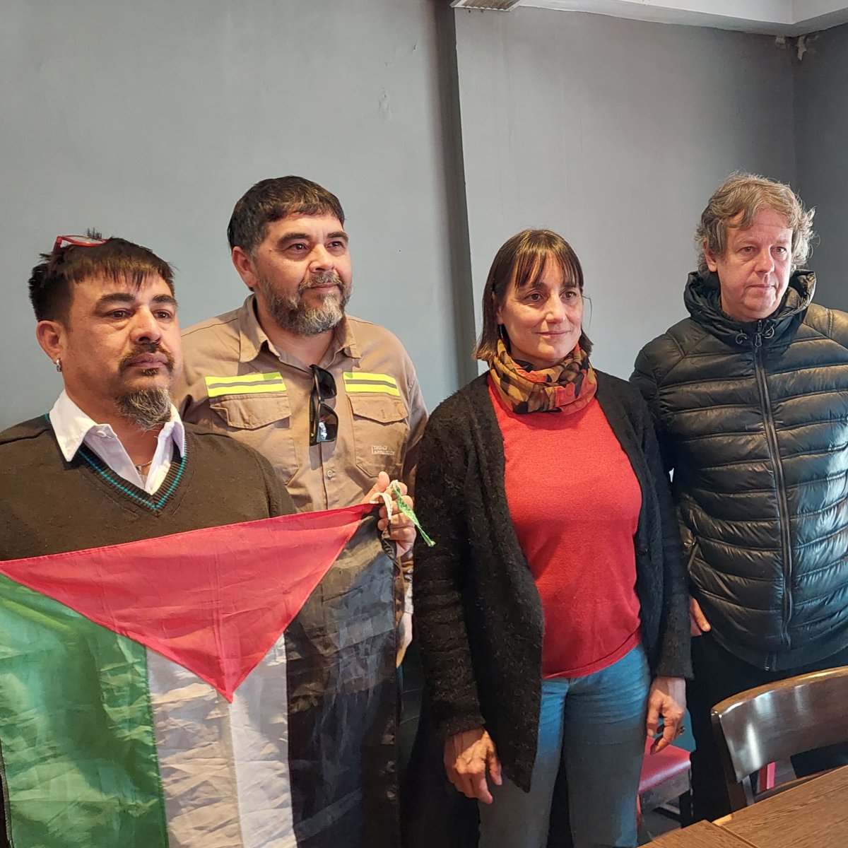 Fte_Izquierda's tweet image. 🚨 ¡Presentación de candidatos del Frente de Izquierda Unidad en #Hurlingham con @ChipiCastillo, @RominaDelPla y el candidato a concejal @NGerola.  

✊🏻 Una lista llena de luchadores. 
Con estudiantes de la UNaHur, trabajadores de la salud y educación, del INTA, jubiladxs, de…