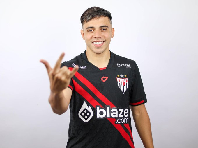 Alejo cruz camiseta de goianense