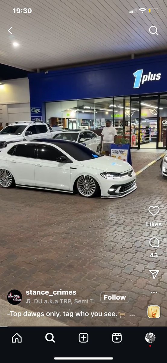 Hey Twitter fam, my son’s matric dance is around the corner and I’m looking to hire a car like this in Bryanston. Any leads? 🙏🏽

I honestly don’t know why…..but anyway 🫣