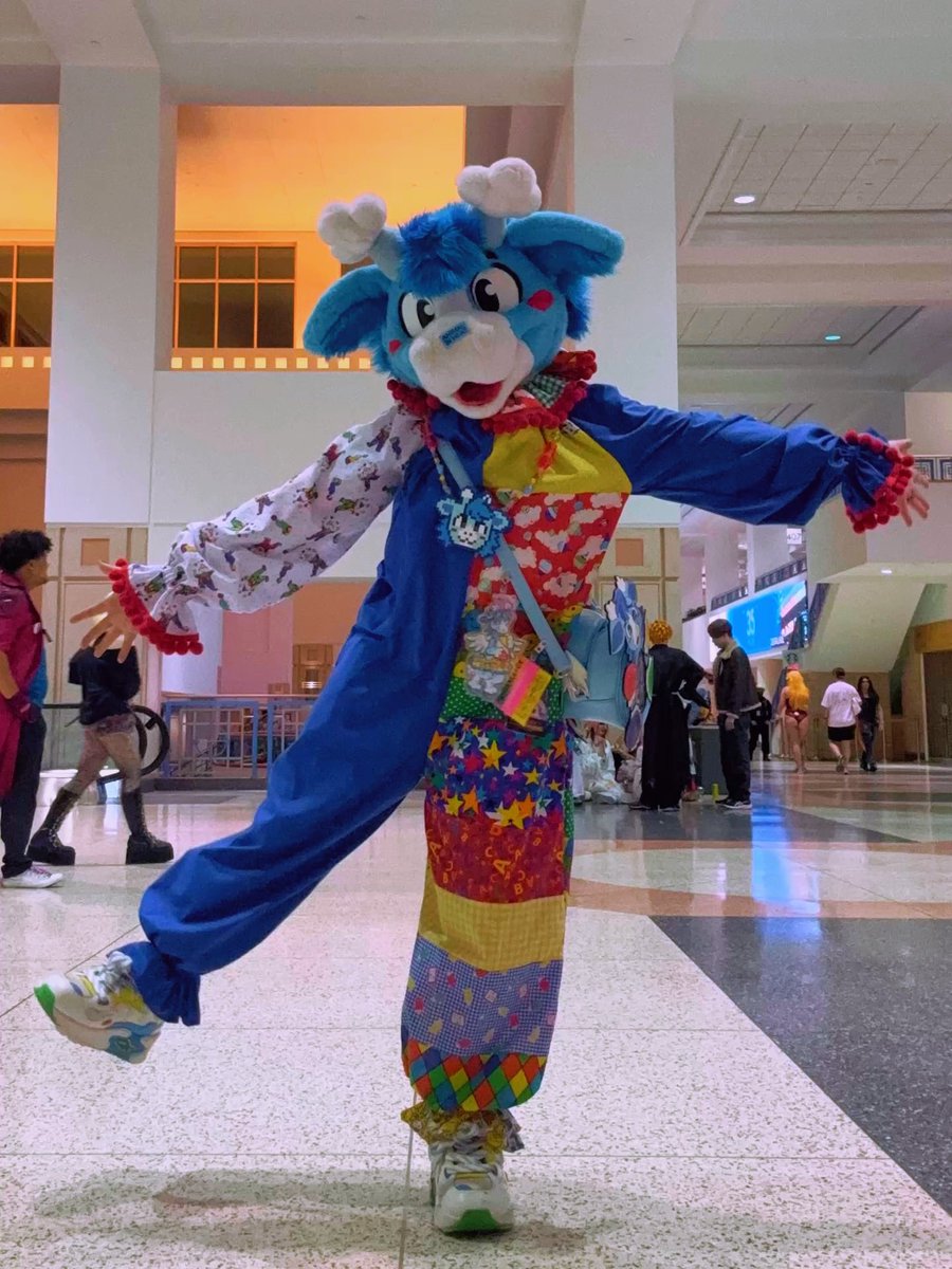 crinkle_butt's tweet image. r u down 2 clown ? :0]