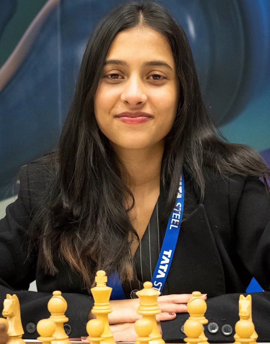 Chandra Shekhar Aazad (@bhimarmychief) on Twitter photo FIDE Women's World Cup 2025 рдХреА рд╡рд┐рдЬреЗрддрд╛ рджрд┐рд╡реНрдпрд╛ рджреЗрд╢рдореБрдЦ рдЬреА рдХреЛ рд╣рд╛рд░реНрджрд┐рдХ рдмрдзрд╛рдИ рдФрд░ рдордВрдЧрд▓рдХрд╛рдордирд╛рдПрдБ! рдпрд╣ рдРрддрд┐рд╣рд╛рд╕рд┐рдХ рдЬреАрдд рди рдХреЗрд╡рд▓ рдЖрдкрдХреА рдкреНрд░рддрд┐рднрд╛, рдореЗрд╣рдирдд рдФрд░ рдзреИрд░реНрдп рдХрд╛ рдкреНрд░рддреАрдХ рд╣реИ, рдмрд▓реНрдХрд┐ рднрд╛рд░рдд рдХреА рдмреЗрдЯрд┐рдпреЛрдВ рдХреЗ рд▓рд┐рдП рдкреНрд░реЗрд░рдгрд╛ рдХрд╛ рд╕реНрд░реЛрдд рднреА рд╣реИред
рд╕рд╛рде рд╣реА рдЙрдкрд╡рд┐рдЬреЗрддрд╛ рдХреЛрдиреЗрд░реВ рд╣рдореНрдкреА рдЬреА рдХреЛ рднреА рдЗрд╕ рдЧреМрд░рд╡рдкреВрд░реНрдг рдЙрдкрд▓рдмреНрдзрд┐ рдХреЗ рд▓рд┐рдП рд╣рд╛рд░реНрджрд┐рдХ FIDE Women's World Cup 2025 рдХреА рд╡рд┐рдЬреЗрддрд╛ рджрд┐рд╡реНрдпрд╛ рджреЗрд╢рдореБрдЦ рдЬреА рдХреЛ рд╣рд╛рд░реНрджрд┐рдХ рдмрдзрд╛рдИ рдФрд░ рдордВрдЧрд▓рдХрд╛рдордирд╛рдПрдБ! рдпрд╣ рдРрддрд┐рд╣рд╛рд╕рд┐рдХ рдЬреАрдд рди рдХреЗрд╡рд▓ рдЖрдкрдХреА рдкреНрд░рддрд┐рднрд╛, рдореЗрд╣рдирдд рдФрд░ рдзреИрд░реНрдп рдХрд╛ рдкреНрд░рддреАрдХ рд╣реИ, рдмрд▓реНрдХрд┐ рднрд╛рд░рдд рдХреА рдмреЗрдЯрд┐рдпреЛрдВ рдХреЗ рд▓рд┐рдП рдкреНрд░реЗрд░рдгрд╛ рдХрд╛ рд╕реНрд░реЛрдд рднреА рд╣реИред
рд╕рд╛рде рд╣реА рдЙрдкрд╡рд┐рдЬреЗрддрд╛ рдХреЛрдиреЗрд░реВ рд╣рдореНрдкреА рдЬреА рдХреЛ рднреА рдЗрд╕ рдЧреМрд░рд╡рдкреВрд░реНрдг рдЙрдкрд▓рдмреНрдзрд┐ рдХреЗ рд▓рд┐рдП рд╣рд╛рд░реНрджрд┐рдХ