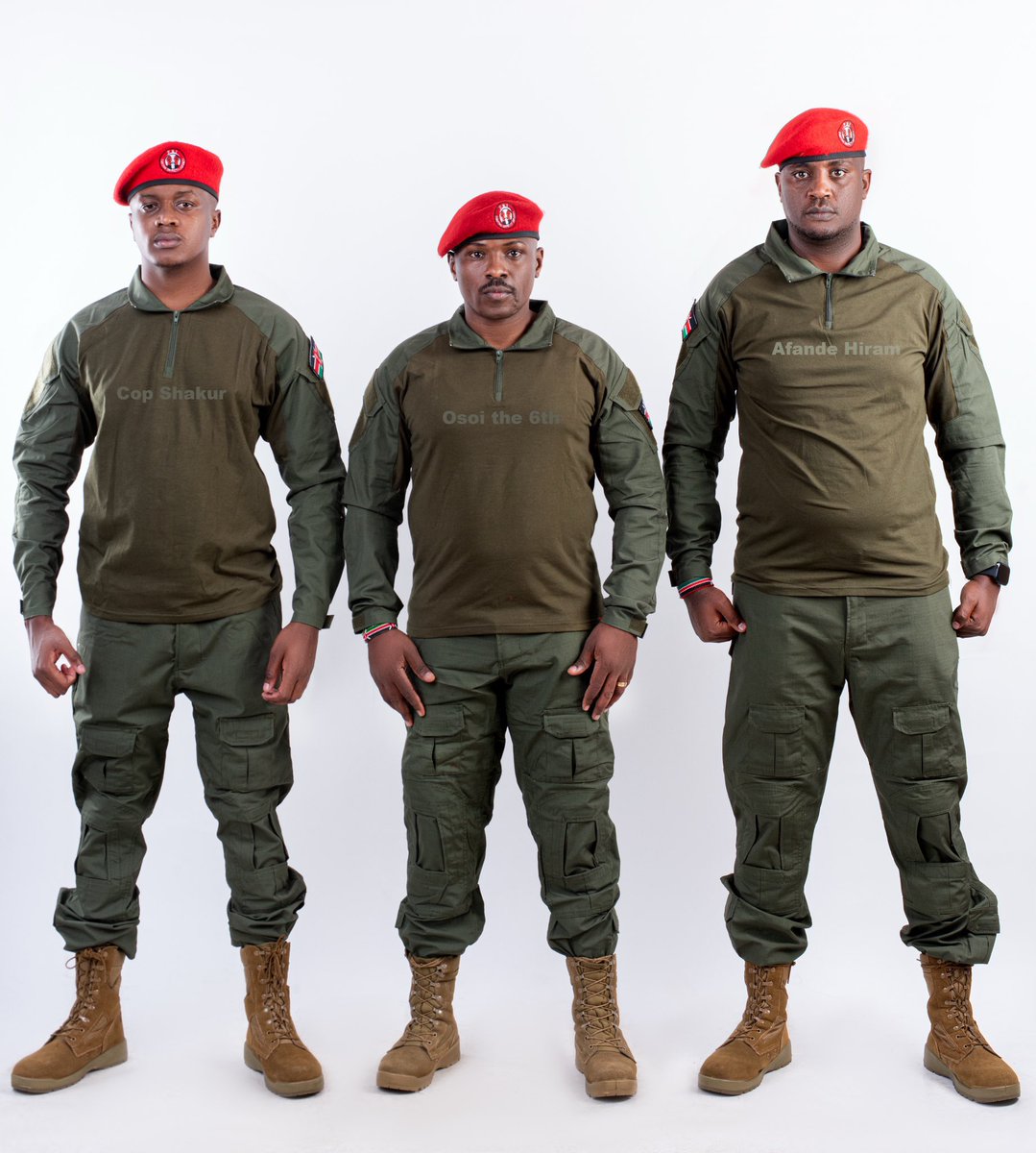 Hii mraiya waseme tu wana advertize kits mpya za wells fargo💀.Hiyo mbogi hukuja kuhesabu pesa kama wako wachafu ajab.