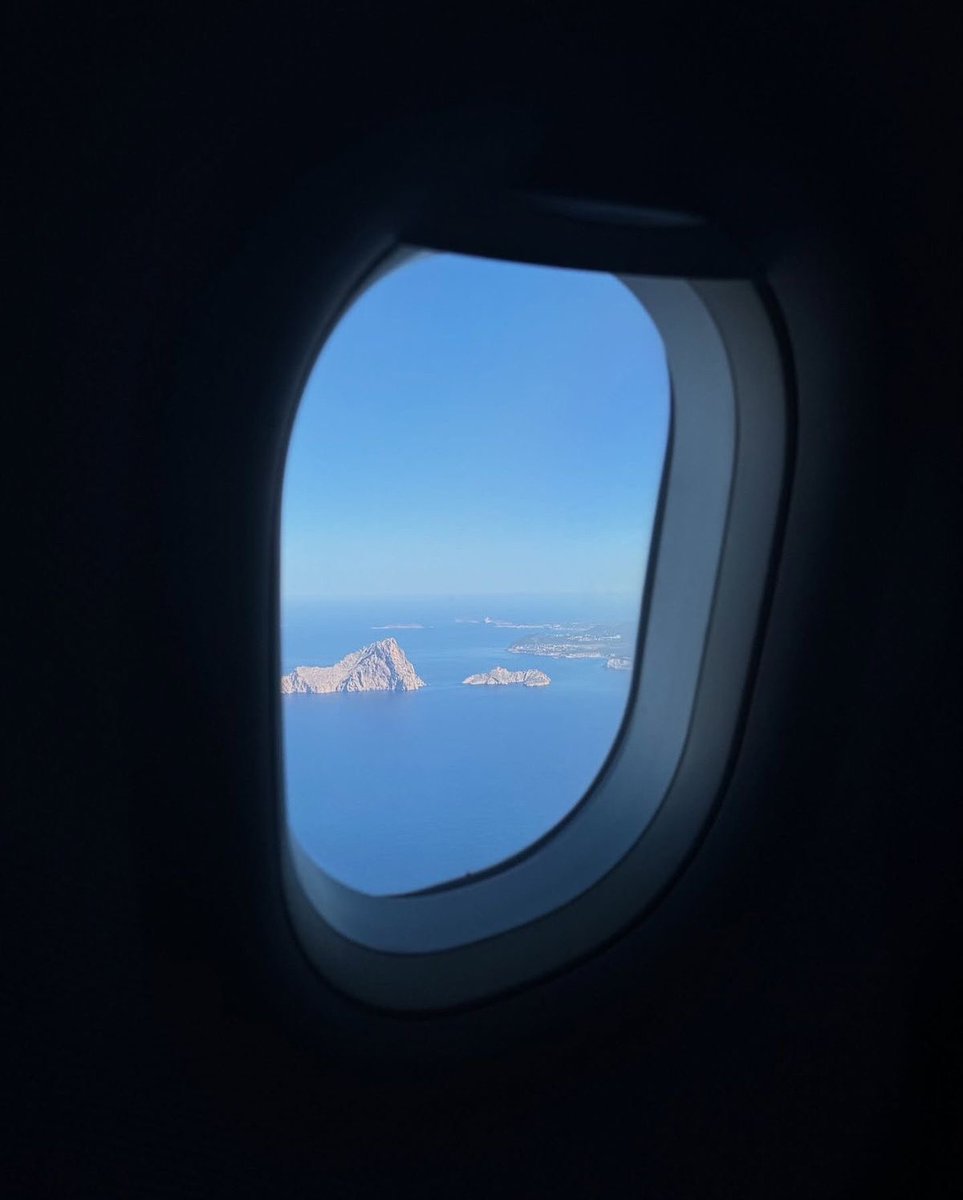 Last chance to win
2 round-trip flights to Ibiza ‼️‼️

To enter:

✅ Follow this account
❤️ Like this post
👯 Tag 2 friends who'd go wild in Ibiza
💥 RT for extra luck 

Winners announced: Tomorrow ⏳
