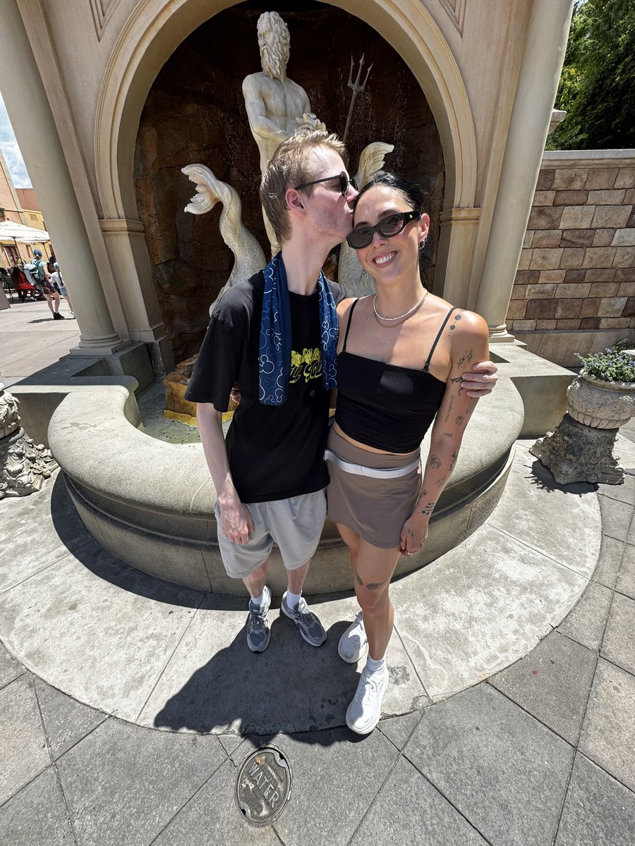 so glad I made it to GCX, it was lovely seeing friends and meeting new people! 

I hardly took any pics!!!! 

but, icymi, we are tall