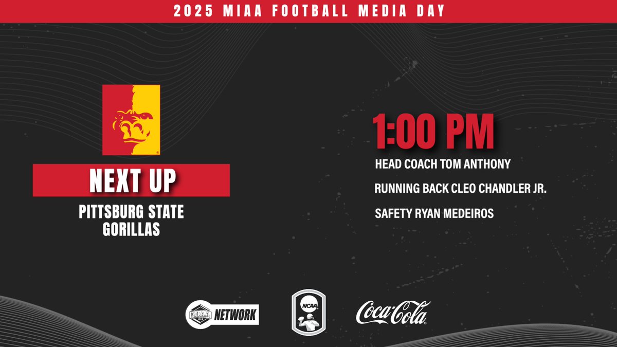 TheMIAA's tweet image. 𝐍𝐄𝐗𝐓 𝐔𝐏: The Gorillas from Pittsburg, Kansas, are next to take the press conference stage in Emporia.

Representing @GorillasFB is 2nd-year Head Coach Tom Anthony with student-athletes Cleo Chandler Jr. and Ryan Medeiros.

Watch the action live on TheMIAANetwork.com/MIAA!