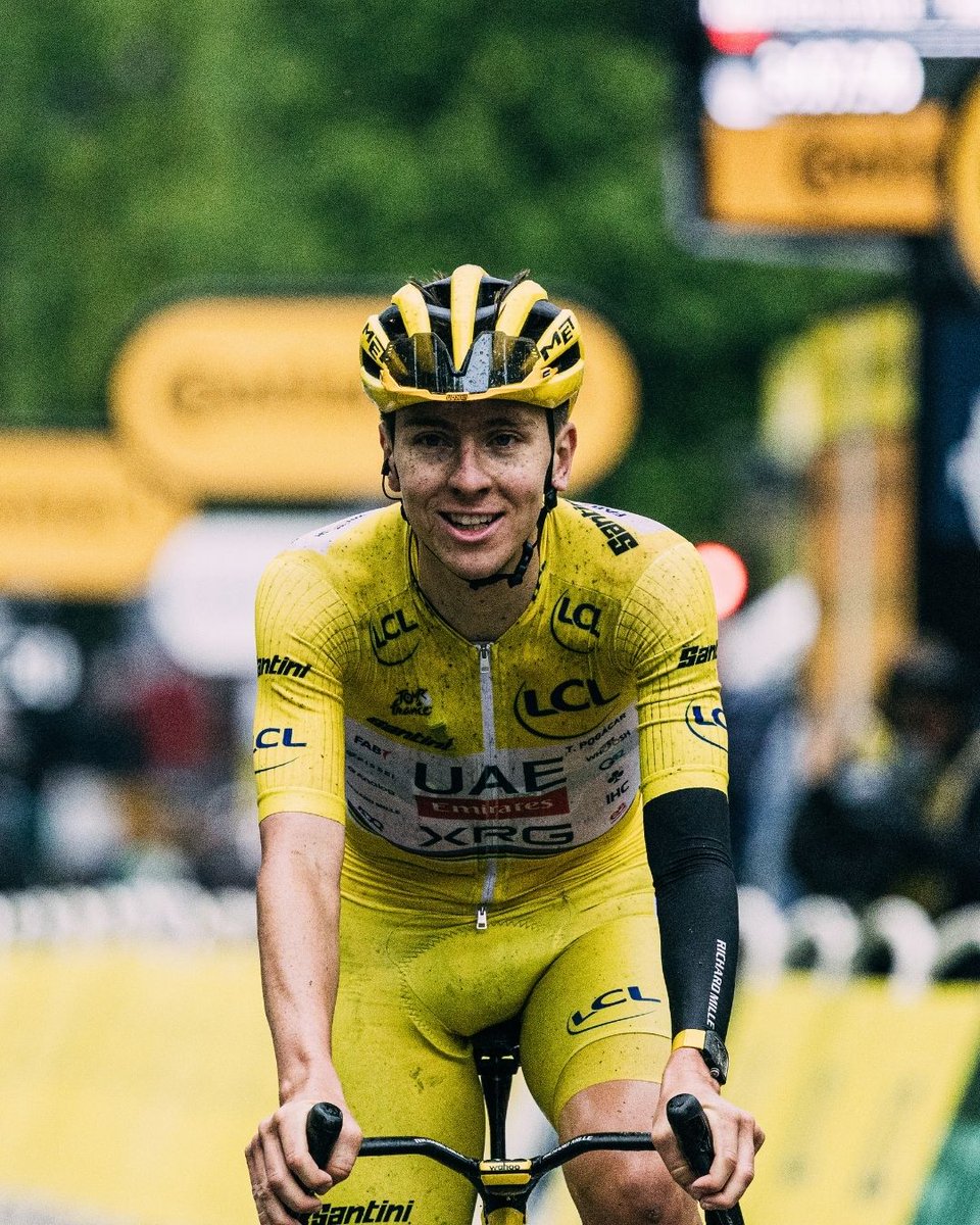 Carbon's tweet image. Congrats to Tadej Pogačar, 2025 Tour de France champion 🏆
He won yellow on a custom Fizik One-to-One saddle—3D printed with Carbon tech and tuned to his pressure map data.
Personalized fit. Podium performance.
#PoweredByCarbon #TourDeFrance #3DprintedPerformance #CyclingTech