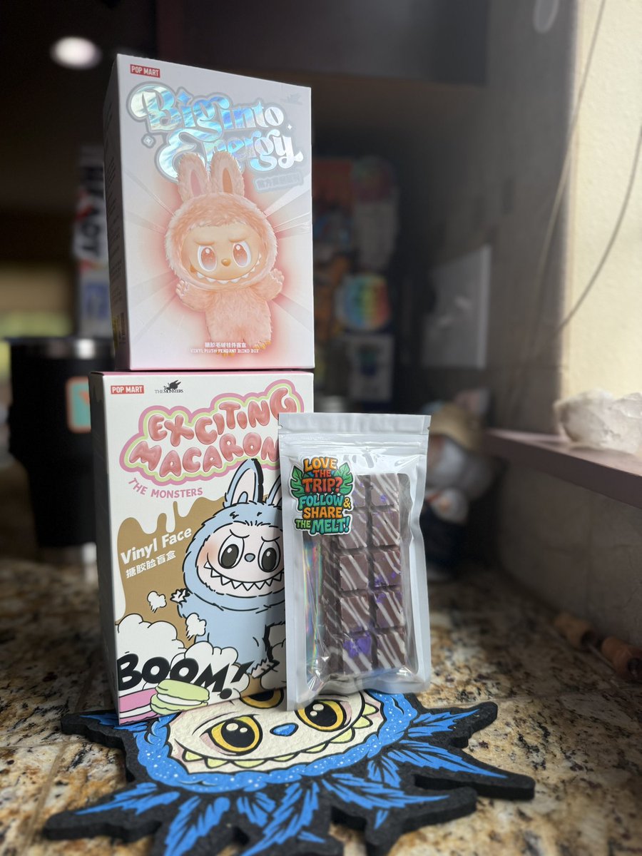 hbananaa_'s tweet image. todayyyyy is the last day to enter ❗️
$90 Value - $10 Buy In
Follow @munchandmelt_ and RT this post
Secure your spot via cashapp or zelle
Ends @ 5pm PST
Good Luck 💜
Included: 1 Big Into Energy (Luck)
1 Exciting Macaron (Blind Box)
1 Underground Roots Dubai Bar