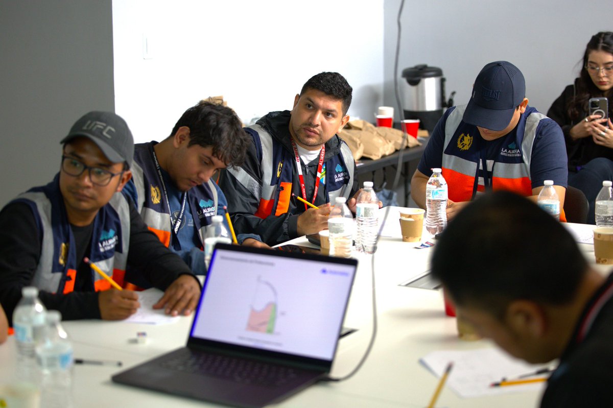 ⚡ Formar, prevenir y avanzar.

Preparamos a nuestro personal técnico con la capacitación “Coordinación de protecciones eléctricas en baja tensión”, impartida por el Grupo de Automatización y Tecnología Industrial, S.A.

Esta formación especializada fue diseñada para quienes