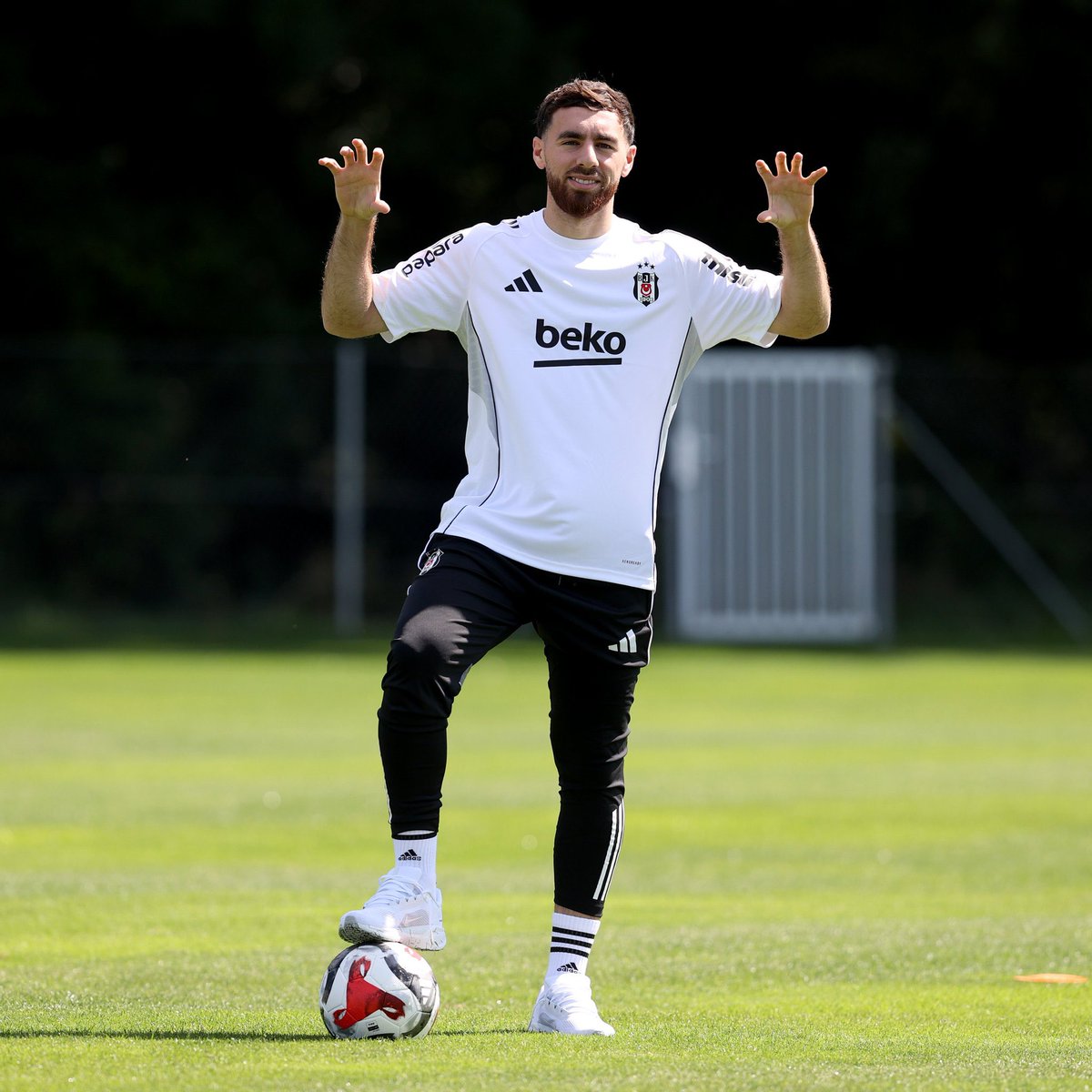 kartalanalizcom's tweet photo. Orkun Kökçü, Shakhtar maçında dinlendirilebilir.

(Sercan Dikme) https://t.co/TlJYoksJxv