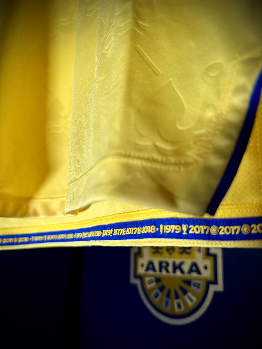 ArkaGdyniaSA's tweet image. ✨ Skrojona pod sukcesy 🏆

KUP TERAZ ➡️ sklep.arka.gdynia.pl/10-zestawy-mec…