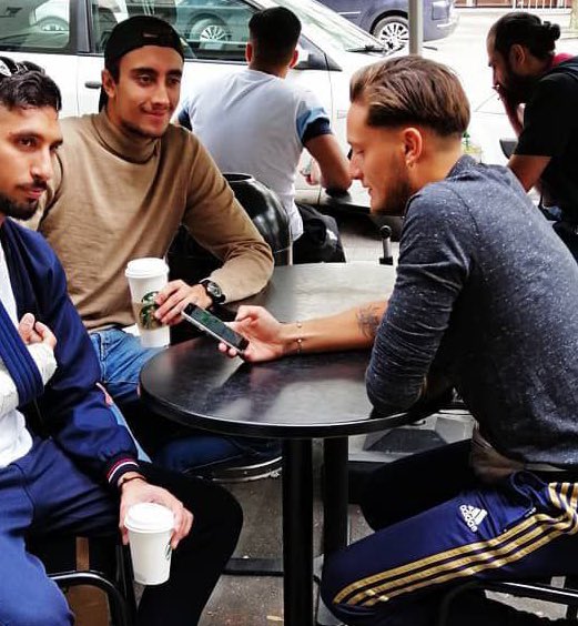 Anticapitaliste au Starbucks.