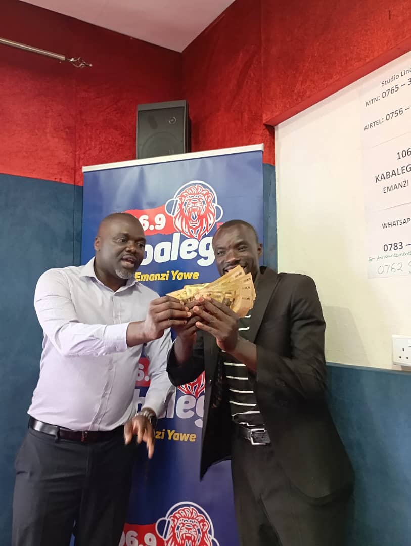 fmkabalega's tweet image. The #Agakwookya Runyoro News reading competition, SEASON 2, is here!! 🔥🔥🔥.
On August 4,2025 we set off!! DON'T MISS!💃
Remember our two winners last season?👌
Number one will walk away with UGX1,000,000, while number two with UGX500,000.
#KabalegafmUpdates