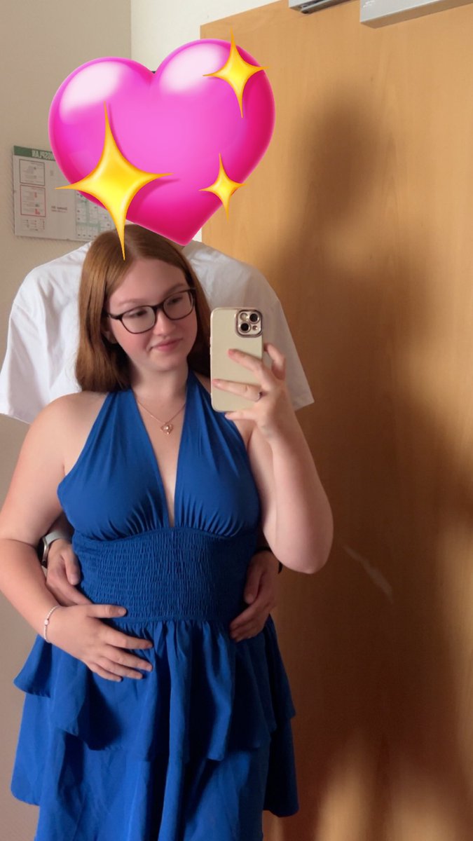 Auf die Knie, zahlen, verpissen😝 #findom #geldherrin #geldsklave #zahlsklave #paypig #payslave #slave #zahlfetisch #zahlschwein #paypiggy #payfetish #feetcontent #sweatyfeet #feetprincess #goddess #bm #buying #sellingcontent #fetisch #fetish #feetlove #fußfetisch