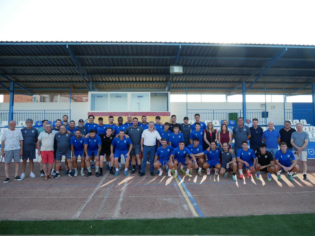 YugoUDS's tweet photo. 🆕 TEMPORADA 2025/26

⚽ Nos ponemos en marcha en esta nueva temporada. 

 🔥 ¡Mismo objetivo, la ILUSIÓN al MÁXIMO! 

#VamosUNIÓN 💙 https://t.co/nxt8V9LSqu
