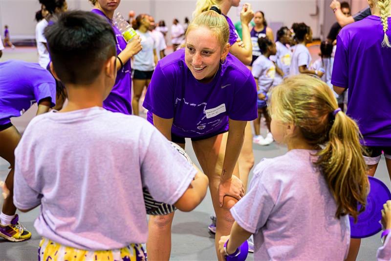 LSUTigerLife's tweet photo. All smiles at Geaux Day 2025💜 https://t.co/o2NAx1d1DU