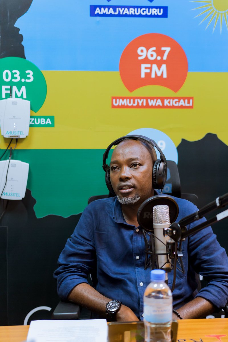 kigalitoday's tweet image. Vincent Nyirigira, ushinzwe guteza imbere ikoranabuhanga muri REB yavuze ko mu rwego rwo kugira ngo ikoranabuhanga rikoreshwe neza kandi ku rugero rwifuzwa, hari amabwiriza n&apos;imirongo migari yashyizweho na Leta bijyanye n&apos;aho Igihugu gishaka kugera.

Yakomeje avuga ko uyu munsi…