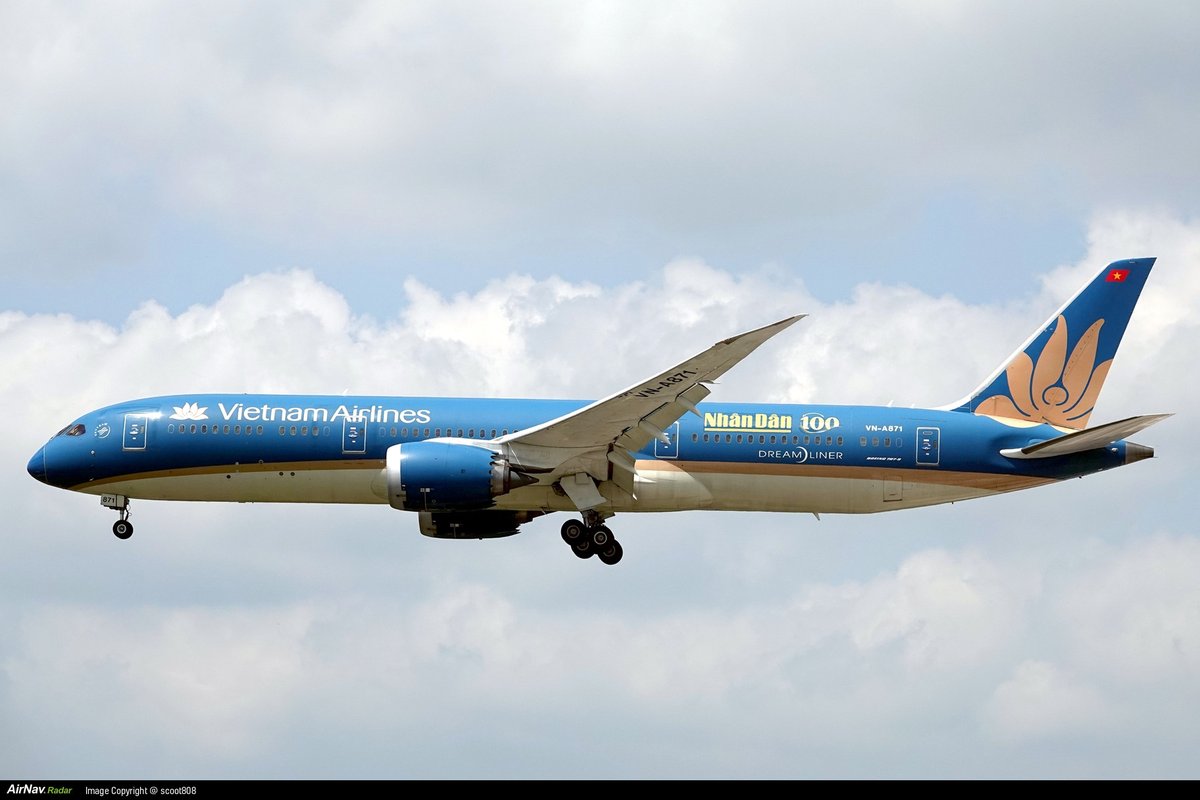 AirNavRadar's tweet image. 📸 Photo of the Day
Vietnam Airlines Boeing 787-9 ✈️
🆔 Registration: VN-A871
📷 Photographer: scoot808
📡 Track the aircraft: airnavradar.com/registration/V…
🖼️ Submit your own photo: airnavradar.com/photos/upload