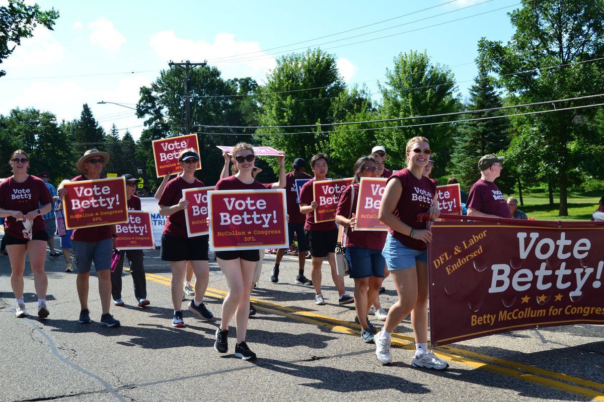 Fantastic crew from Team Betty this past weekend for the Slice of Shoreview Days Parade!