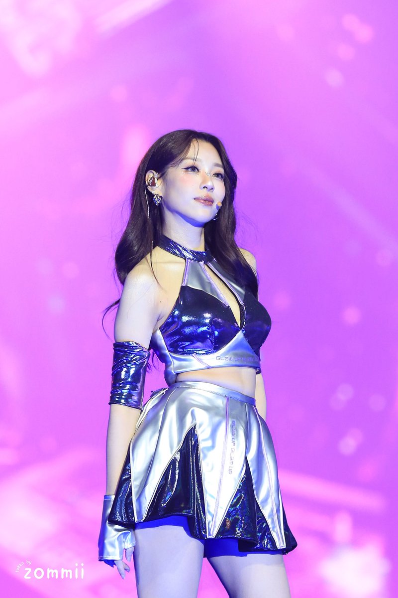 Be glamourous as always,
Kaew is always Suay ⟡ ݁₊ .

#GlowupGlamupConcert
#GlowupGlamup
#KaewNatruja