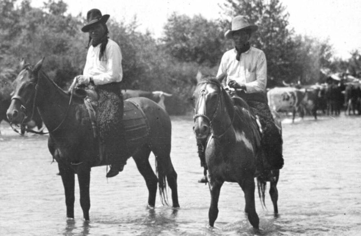 HistorylandHQ's tweet image. Native American cowboys from the Crow tribe working their herds, circa early 1900s (exact date unknown).