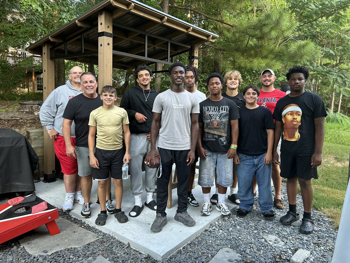 LBs ready for the 2025 season! #newview25 HAMMER
