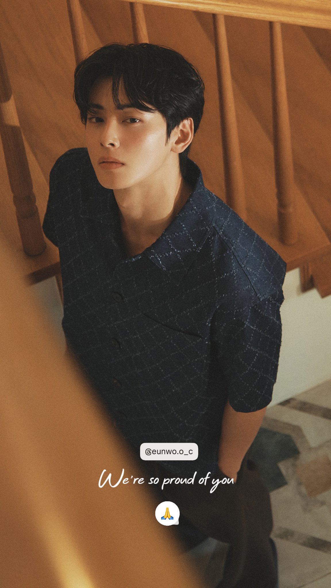 Cha EunWoo着用[LIBERCLASSY]GEOMETRIC Artwork Short-Sleeved T Cha EunWoo着用[LIBERCLASSY]GEOMETRIC Artwork Short-Sleeved T