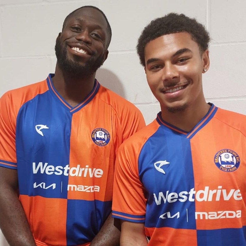 braintreetownfc's tweet photo. We will be wearing our new home shirts tomorrow evening when we host @ColU_Official and replica shirts will be on sale in the @Supporters_Shop for £45 for adult sizes and £40 for kids sizes.

Please note that the Supporters Club Shop is *CASH ONLY!* Supporters attempting to pay with Card will be turned away

#IronArmy #PubTeamFromEssex