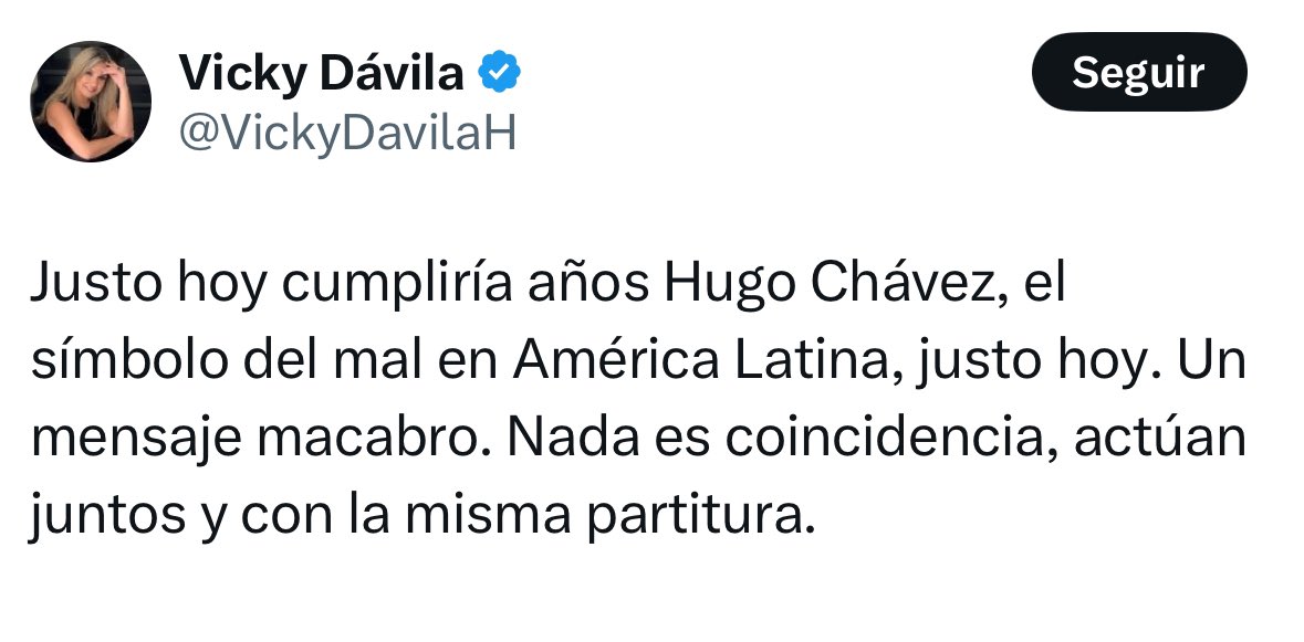 Es verdad, no es coincidencia el parecido entre Álvaro Uribe y Hugo Chávez 

En esta estoy contigo Vicky.