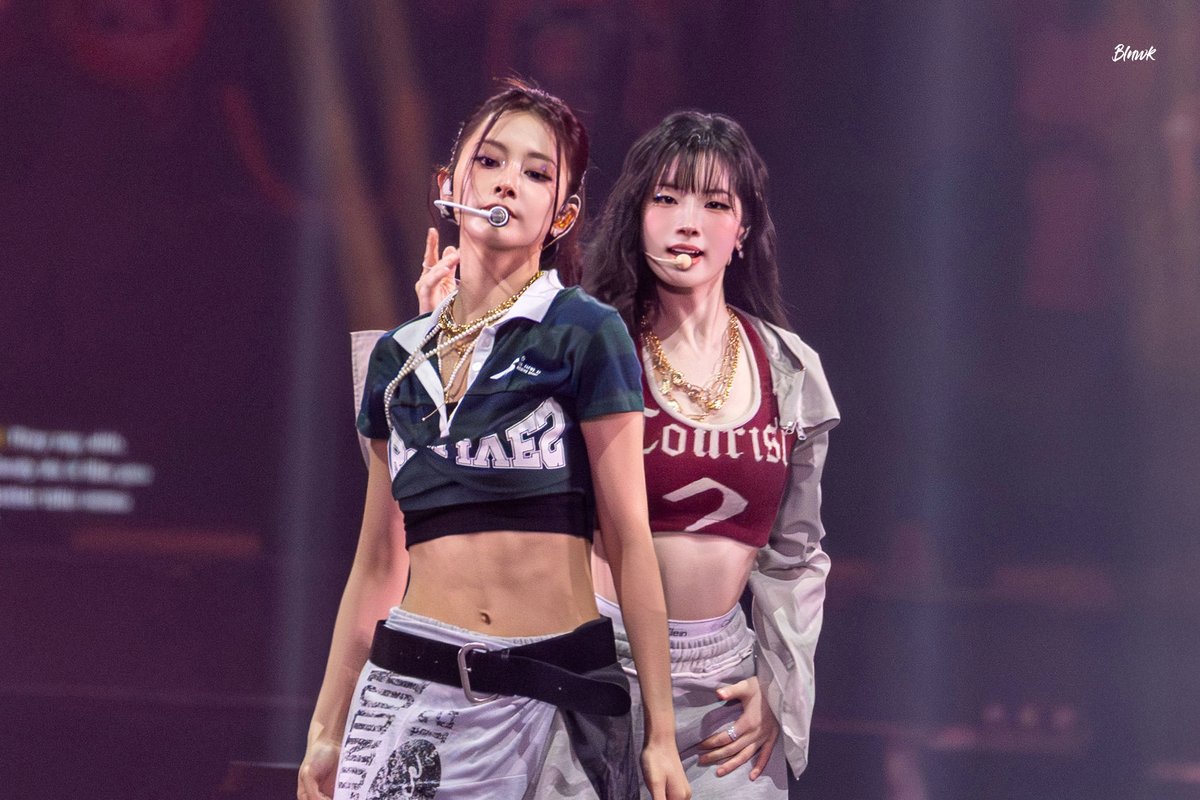 blnwk's tweet image. 250727

#다현 #DAHYUN 
#쯔위 #子瑜 #TZUYU 
#트와이스 #TWICE