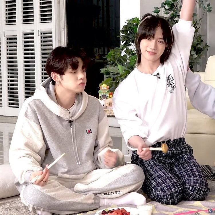 snapsoob's tweet image. yeonjun and his baby girl