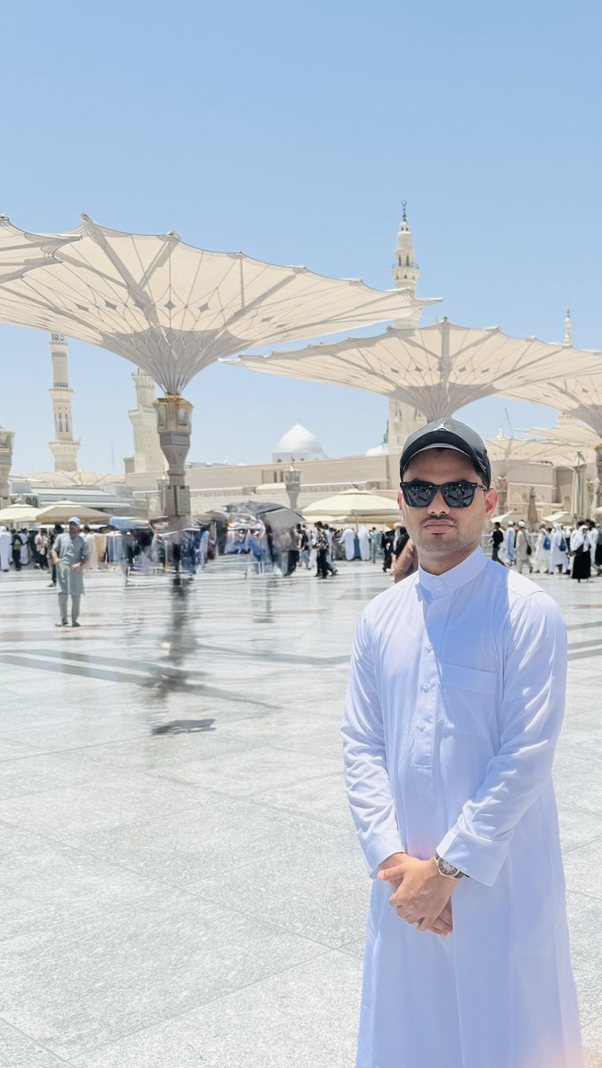 Syedfaris_7's tweet photo. #Blessed &amp; #Healed 🤍
#Madina #Masjid #Saudi #💚
#🤍 https://t.co/VXGmvK8cGW