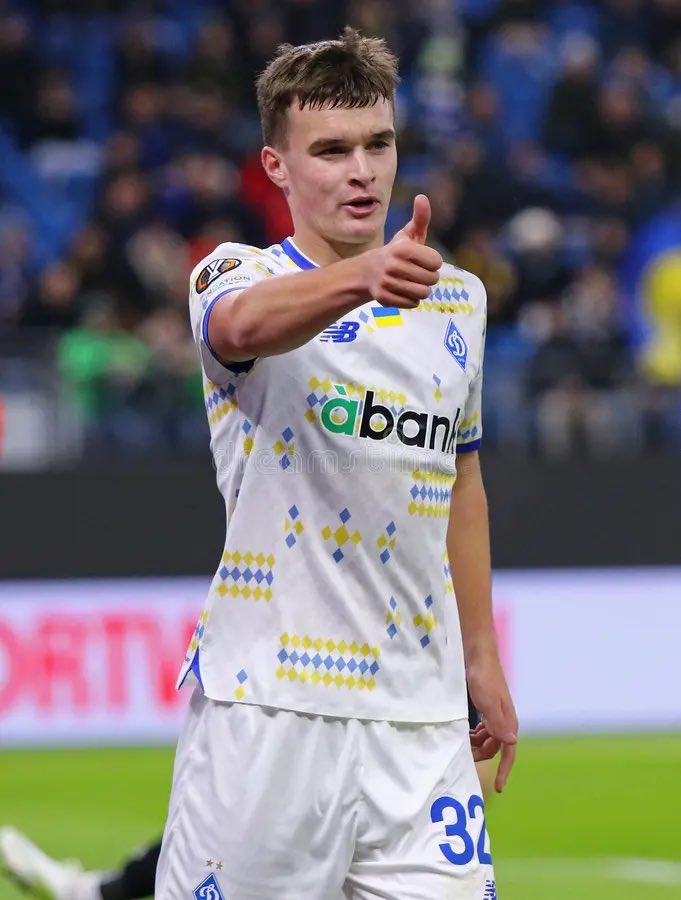 Be_OM13's tweet image. 🚨L’OM aurait fait une offre de 15M€ pour Taras Mykhavko 🇺🇦 !!!
🗞️ Viktor Vatsko via @FootbalUA_