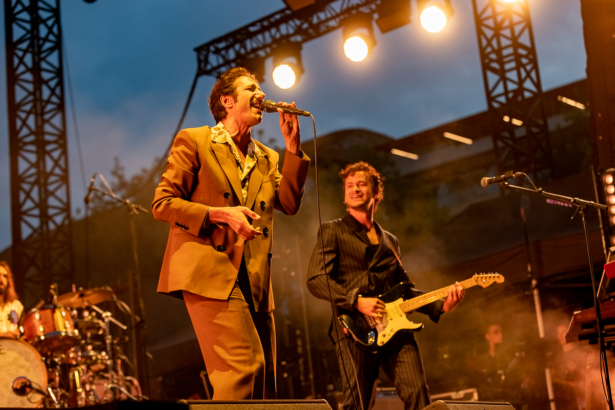 nicejazzfest's tweet image. 🎷 Jour 4 – Un festival qui bat tous les records 😍
Hier soir, @lavilledenice a vibré une dernière fois… et quelle clôture !
💜 Merci au public. Vous avez fait battre le cœur du festival jusqu’au bout.
La magie reste. À très vite. #NJF25