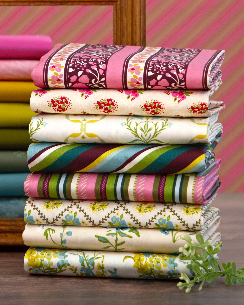 Calling all maximalists! 📣🥰  The free ‘Maximalist’ quilt pattern is all about those bold Anthology &amp; Legacy fabrics by Bari J paired with that cozy, puffy goodness you can’t resist snuggling! 

liveartgalleryfabrics.com/wp-content/upl… 

#ArtGalleryFabrics #Sewing #Quilting