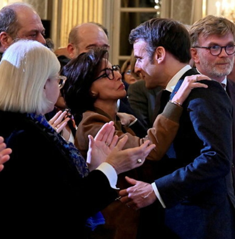 #Dati Ministre de la Culture, maire du VIIe, candidate à la mairie de Paris, et candidate à la législative partielle dans la 2e circonscription de Paris.

Si la macroniste Dati est élue député renoncera-t-elle à son mandat comme le prévoit la loi ?