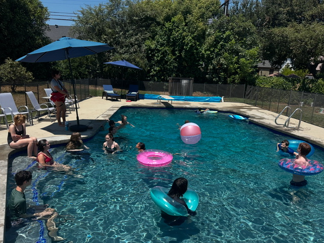 I love teenagers, I love summer, and love it when our backyard is used, so yesterday was a special Sunday afternoon to have some of our youth group over for a swim and volleyball party!