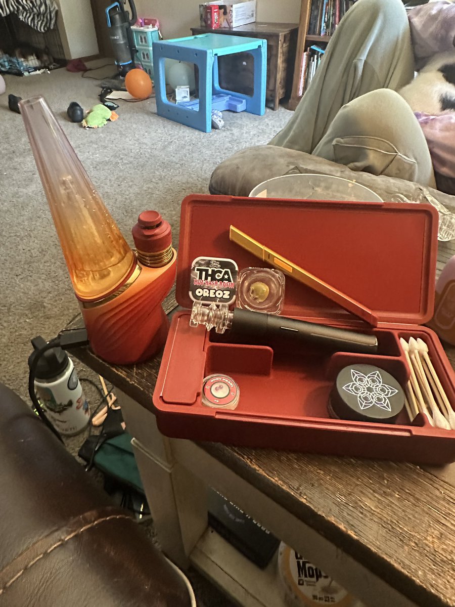 TheJointwithJay's tweet image. Lets get some hits in before I head out. @GreenRX_WI @puffco @RubyPearlCo