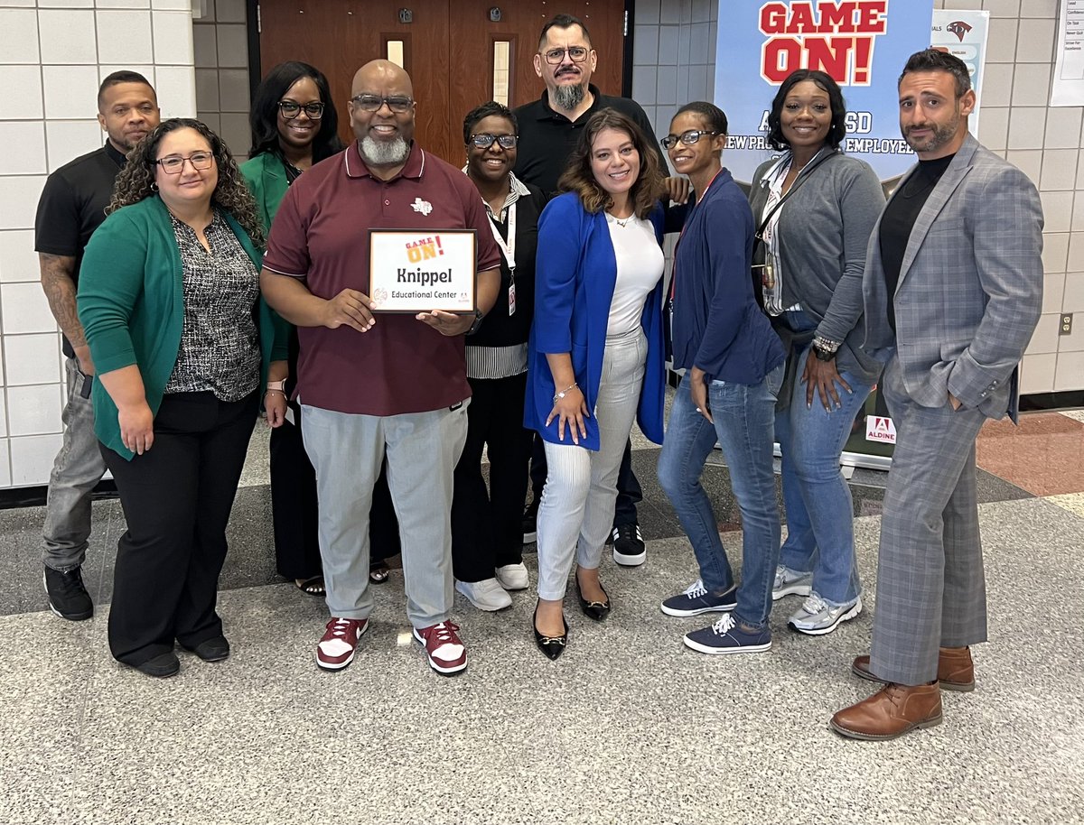 KEC_AISD's tweet image. So excited to welcome in our new team members at New Staff Orientation. Quite a collection of talent that will be positively impacting the students at KEC! #newbeginnings