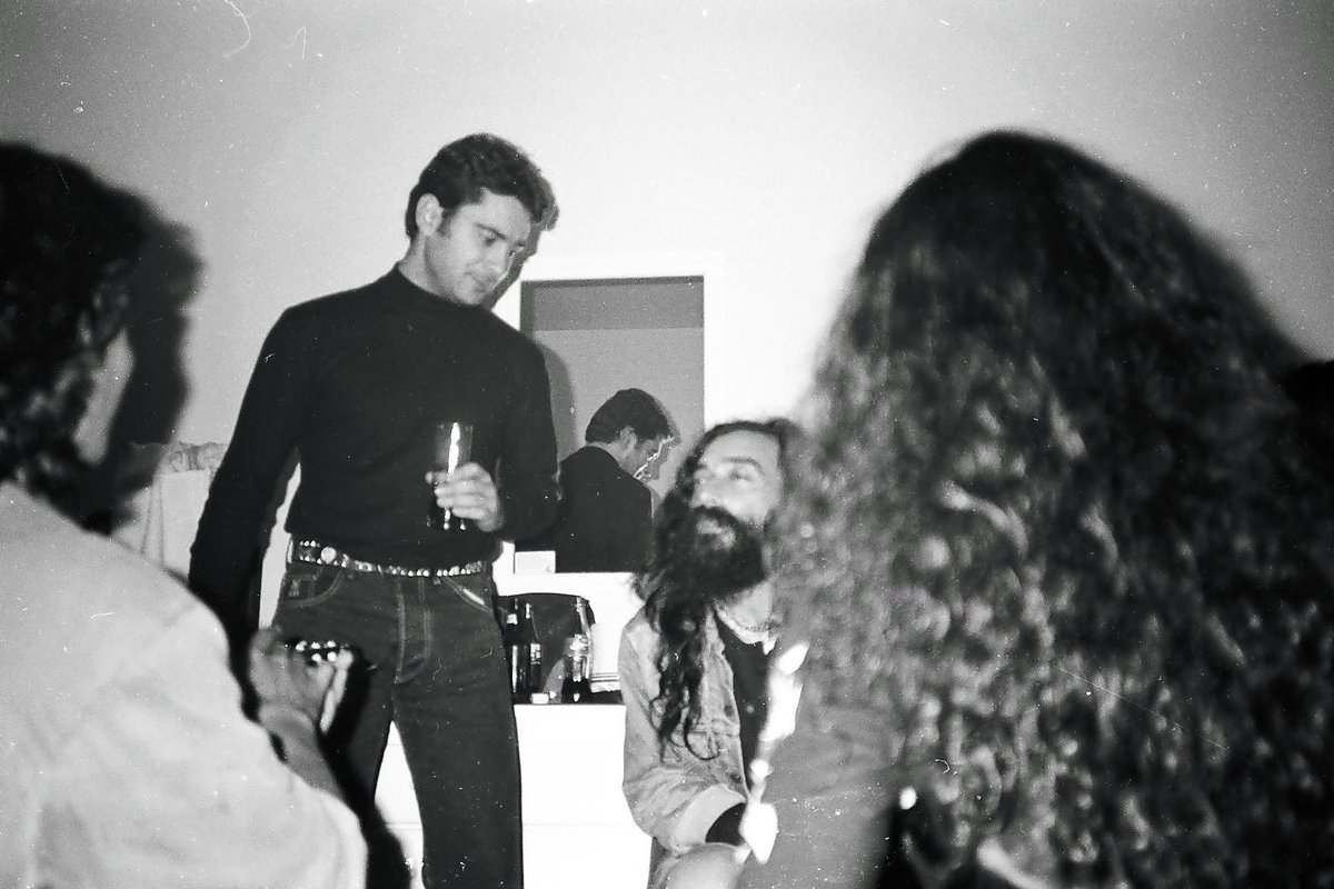 Conversaciones con Roberto Tabletom, Antonio y Rosario flores. Fotografía Marianne Nilsen 1991.