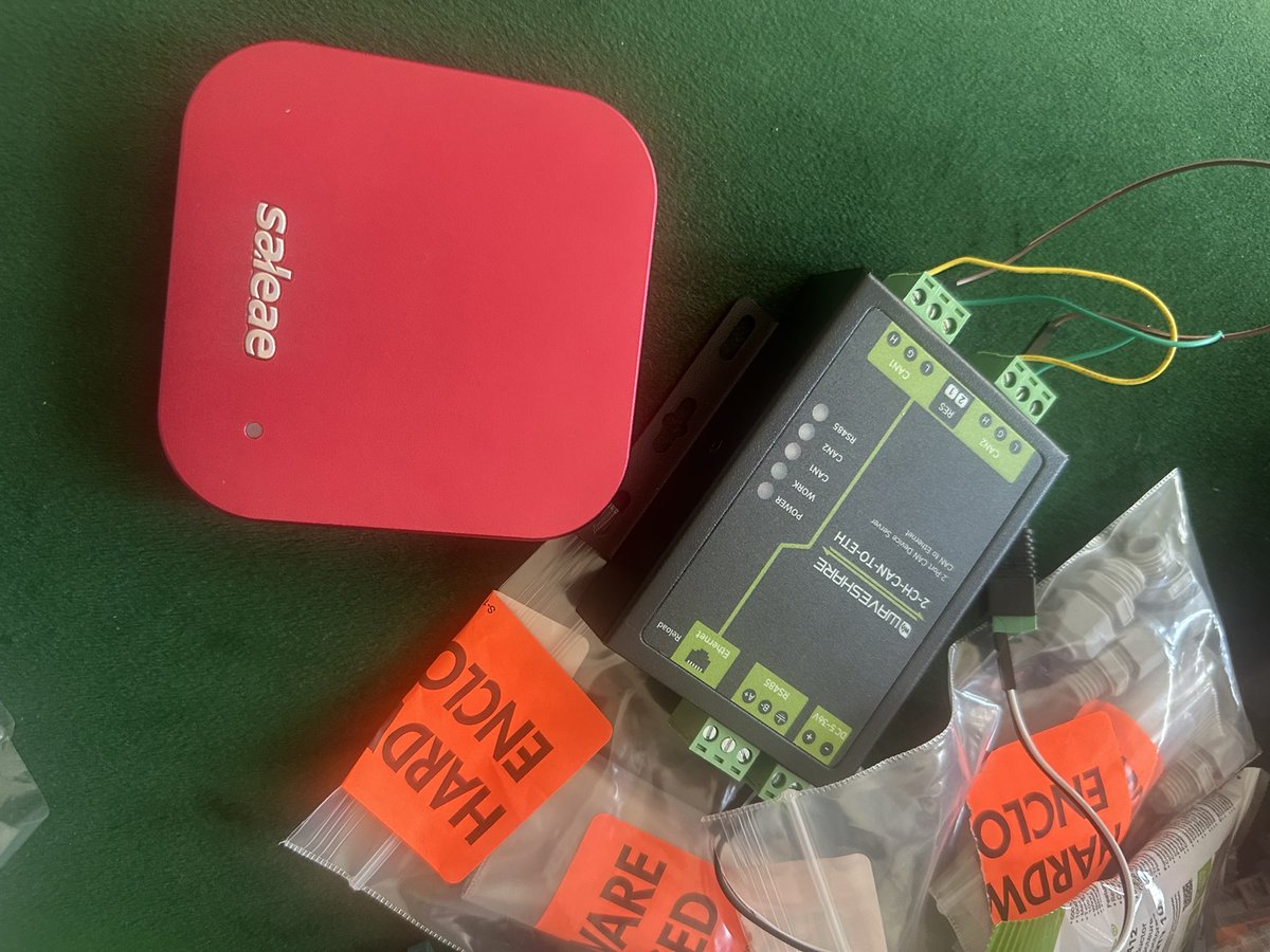 yadinsoffer's tweet image. Alright guys is anyone building an MCP for the Salae Logic Analyzer? It’s time
