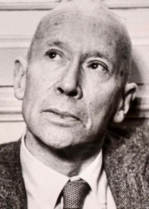 dinamittEros's tweet image. E. E. Cummings.
1894-1962
Ser únicamente quien eres, en un mundo que hace todo lo posible, continuamente, por convertirte en todos los demás, implica luchar la batalla más difícil que puede librar cualquier ser humano; y no dejar nunca de hacerlo.