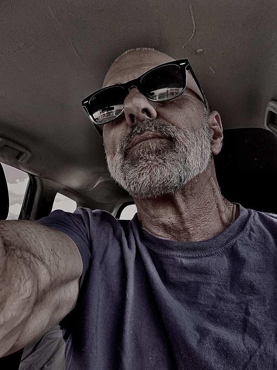 PopPopSmoke62's tweet image. Driving bout 350 miles this morning….but I got some good flower &amp;amp; cinnamon donuts …….😘🖤🛻