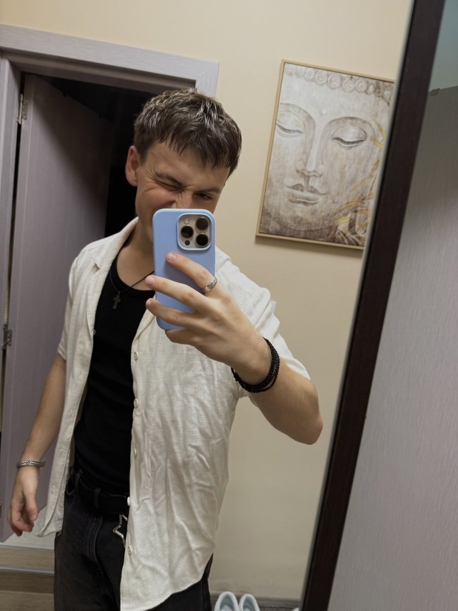 Hi, just got hacked… cant get my previous acc back and its kinda sad cause i had many of you there… would be nice if you like and repost this so i can get some of you back! thank ya and have a nice day ❤️❤️ (hacked acc: <a href="/AciDeviL_/">Christos</a> )