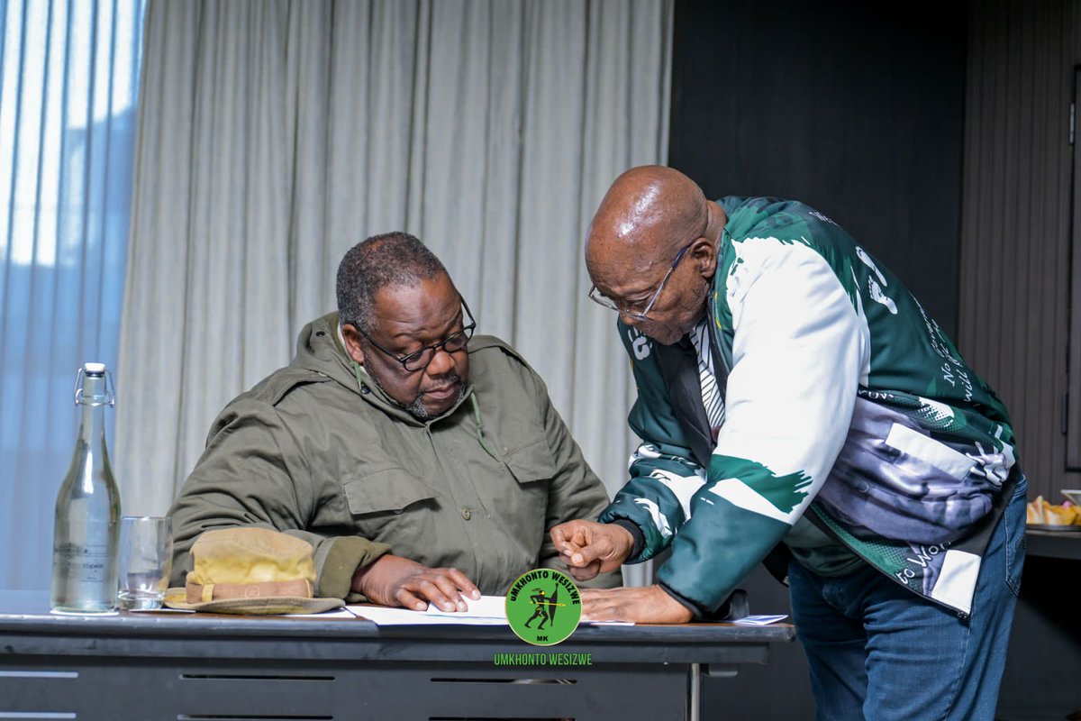 CadreNguyi's tweet image. Commander Morning π Today, H.E President Jacob #Zuma led the meeting of the National Officials. #GwazaMkhontoGwaza ππ€