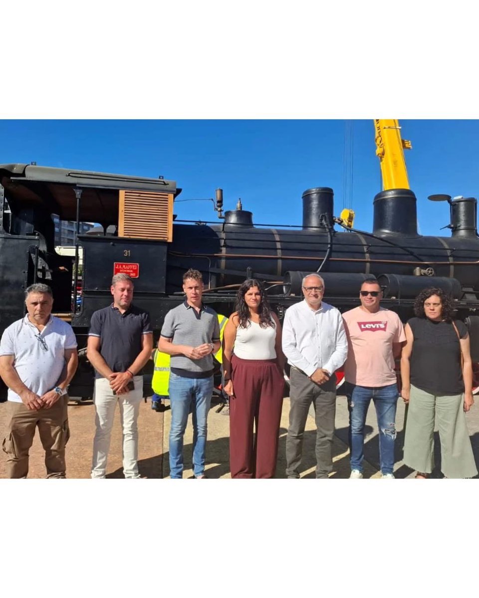 AytoParamo's tweet image. 🚂 El Ayto. de Páramo del Sil representado por su Teniente de Alcaldesa, Vanessa Peña, ha estado presente hoy en el emotivo traslado de la icónica locomotora PV31 desde Ponferrada a Laciana
Un paso clave para el proyecto Ponfeblino
#ParamodelSil
#AyuntamientodeParamodelSil